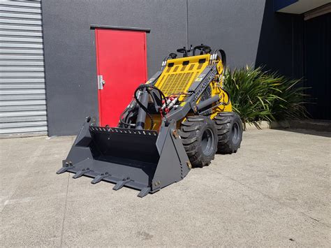 commando skid steer|AM230PW .